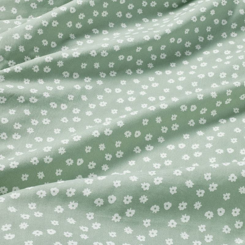Cotton Fitted Crib Sheet - Daisies Green - Cloud Island&#8482;, 4 of 6