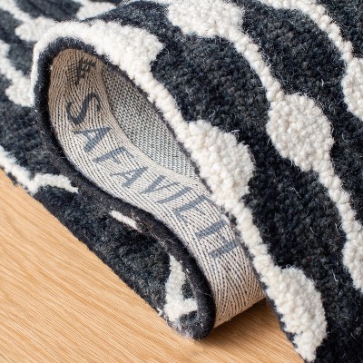 Black and Ivory Hand-Tufted Wool 4' x 6' Area Rug
