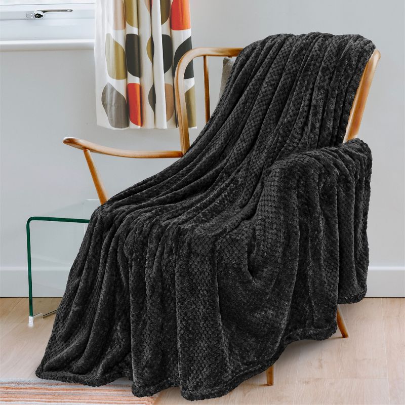 PAVILIA Soft Waffle Blanket Throw for Sofa Bed, Lightweight Plush Warm Blanket for Couch, 3 of 7