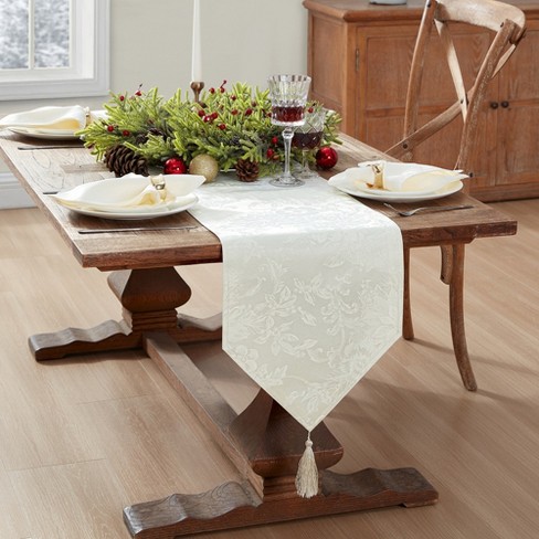 Elrene Home Fashions Poinsettia Elegance Jacquard Holiday Table Runner 13 X 70 Gold
