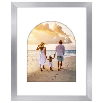 Americanflat Picture Frame with Oval Mat Insert and Shatter-Resistant Glass - Signature Collection - Photo Frame for Wall Display
