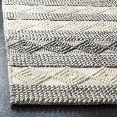 Handmade Gray and Ivory Wool Flat Woven Accent Rug