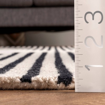 Elegant Ivory Tufted Wool Rectangular Rug 6' x 9' - Easy Care