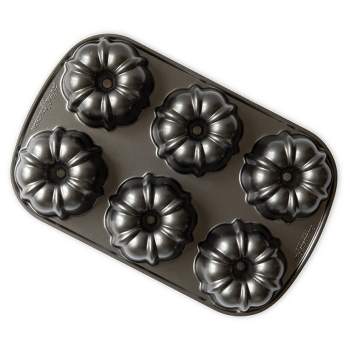 Nordic Ware Classic Bundtlette® Cake Pan