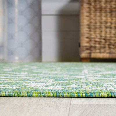 Bohemian Medallion Cream/Green Synthetic 4' x 6' Area Rug