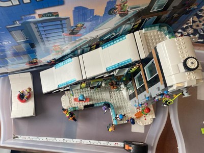 LEGO City Ski and Climbing Center Building Toy Set, 3-Level Building with a  Ski Slope, 8 Minifigures and 2 Animal Figures for Imaginative Winter