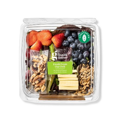 Spring Berry Havarti Salad with Balsamic Dressing - 10.21oz - Good & Gather™