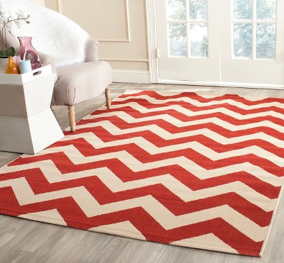 Red Chevron Indoor/Outdoor Synthetic Area Rug 4' x 5'7"