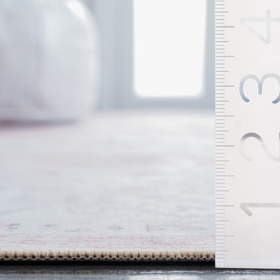 Ivory Elegance Synthetic 3' x 5' Machine Washable Rug