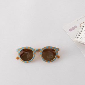 MyKids-USA Kids Various Style Striped Pattern Vintage Style Sunglasses - 1 of 4