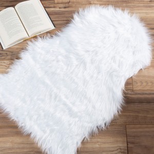 Hastings Home Faux Sheepskin Fur Rug (2x3 feet, White) - 1 of 4