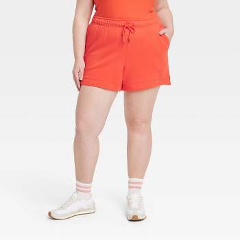 Women's Mid-Rise Fleece Shorts - Universal Thread™