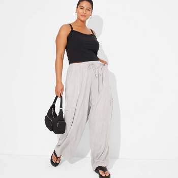 Women's Mid-Rise Wide Leg Vacation Cargo Pants - Wild Fable™