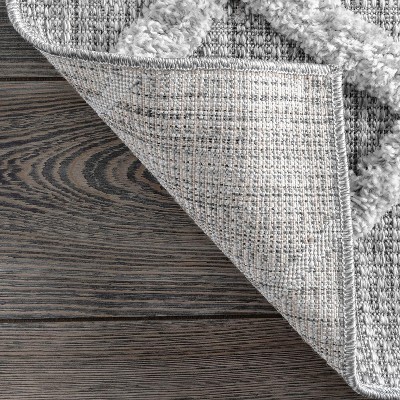 Gray Rectangular Synthetic Trellis Area Rug, 5' x 8'