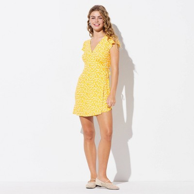 Женские платья Wild Fable Women's Cap Sleeve Mini Wrap Dress - Wild Fable™ Yellow Floral M — фото 3