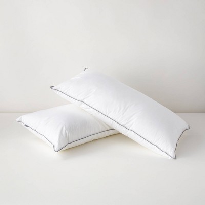 Fieldcrest Down Alternative Density Medium Pillow Standard/Queen 