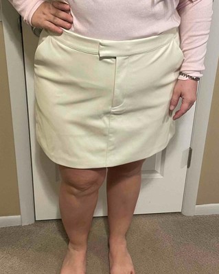 Selfie Sunday] Felt cute! Skirt is older and from Target, shirt is older  and from Kmart but I finally got my chub rub shorts from Snag tights and  they're the BEST! 