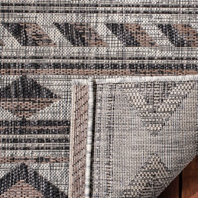 Easycare Geometric Grey Synthetic 4' Square Indoor/Outdoor Rug