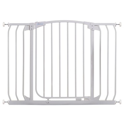 Dreambaby F170W Chelsea 38 to 42.5 Inch Auto-Close Baby & Pet Wall to Wall Safety Gate with Stay Open Feature for Doors, Stairs, and Hallways, White