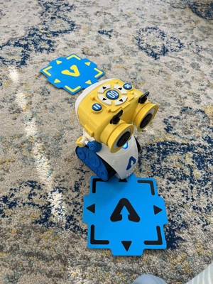  Thames & Kosmos Andy: The Code & Play Robot, Screen-Free  Coding & Robotics Kit for Ages 4+, Pre-Built Robot w/Intuitive Buttons for  Preschoolers to Start Programming!