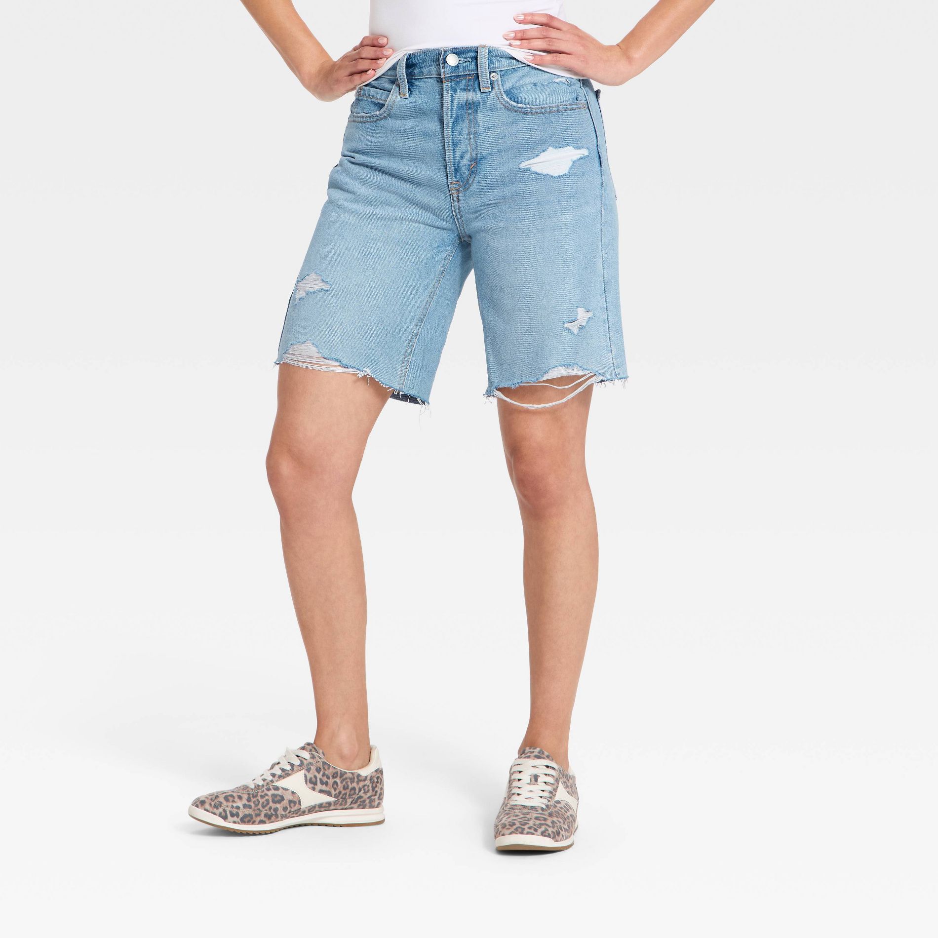 Women's Mid-Rise Bermuda Jeans Shorts - Universal Thread ™