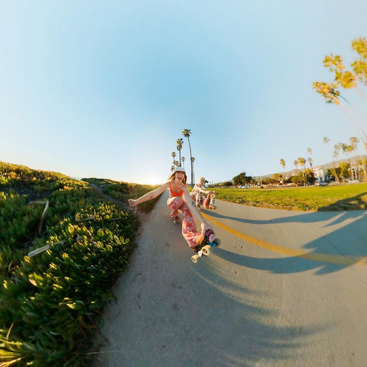 GoPro MAX Waterproof 360 + Traditional Camera with Touch Screen Spherical 5.6K30 HD Video 16.6MP 360 Photos 1080p Live Streaming Stabilization - thumbnail 8