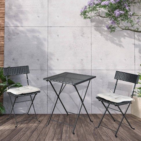 Outdoor wicker folding online chairs