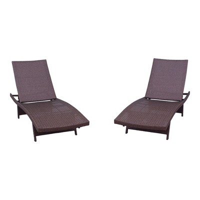 Relax Wicker Chaise lounge with folding legs
Price is for a Set of 2

Aluminum frame with flat PE wicker