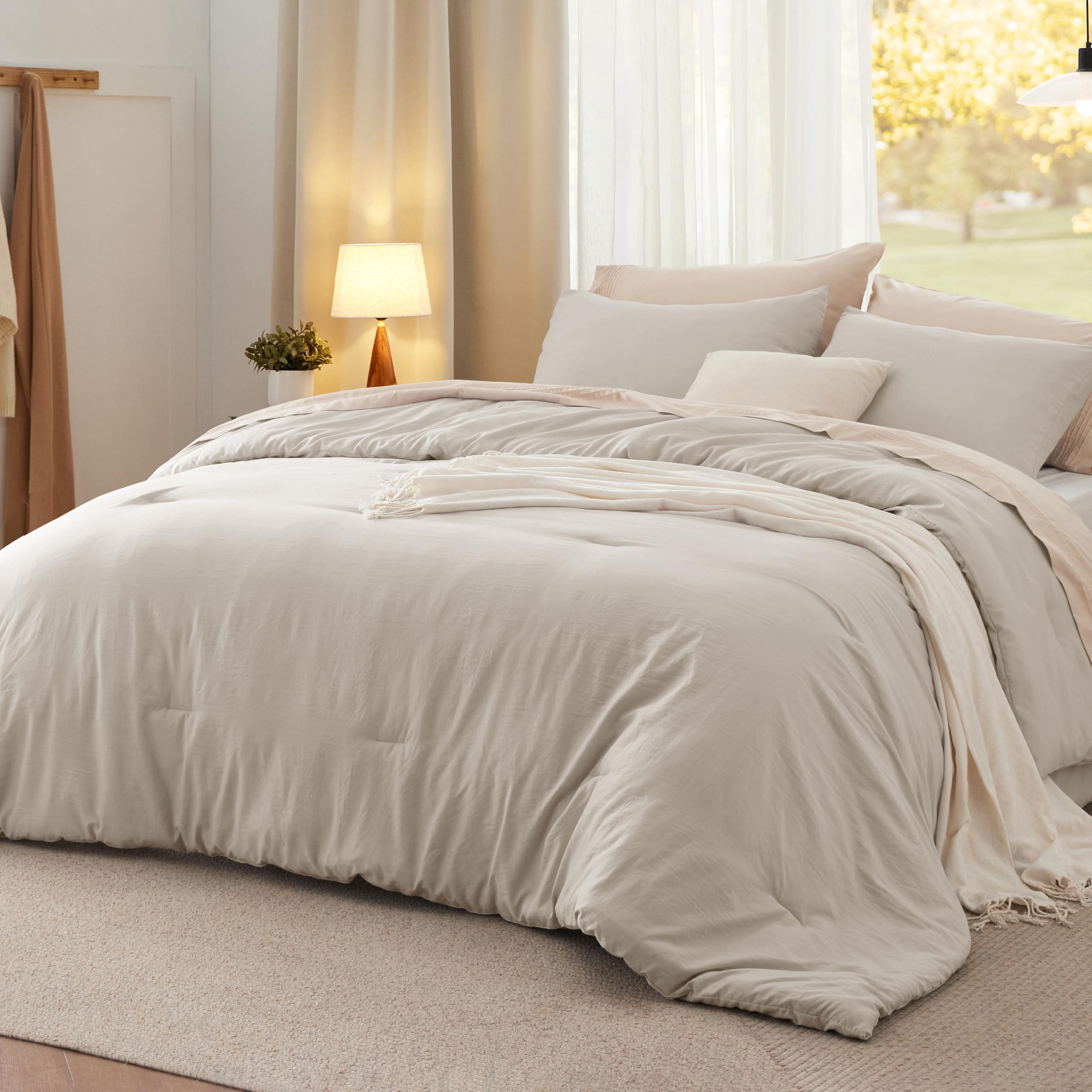 Bedsure Queen Size Comforter Set Oatmeal Soft Prewashed Bedding for All Seasons 3 Pieces GentleSoft™ Warm Down Alternative Bed Set Valentine Gift