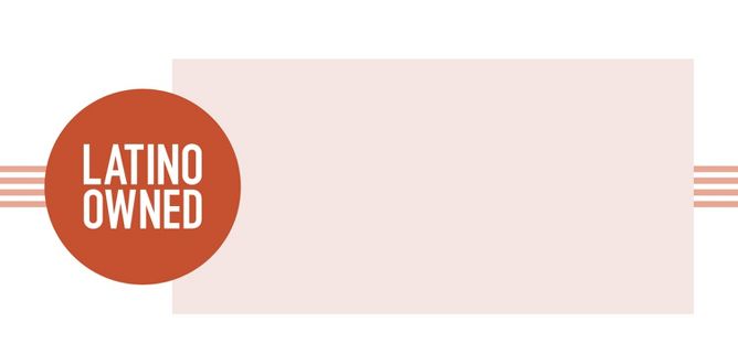Icono circular que dice en inglés "Latino Owned": de dueños latinos.