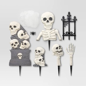 Bones Scene Setter Halloween Decorative Prop Kit - Hyde and EEK! Boutique™ - 1 of 3