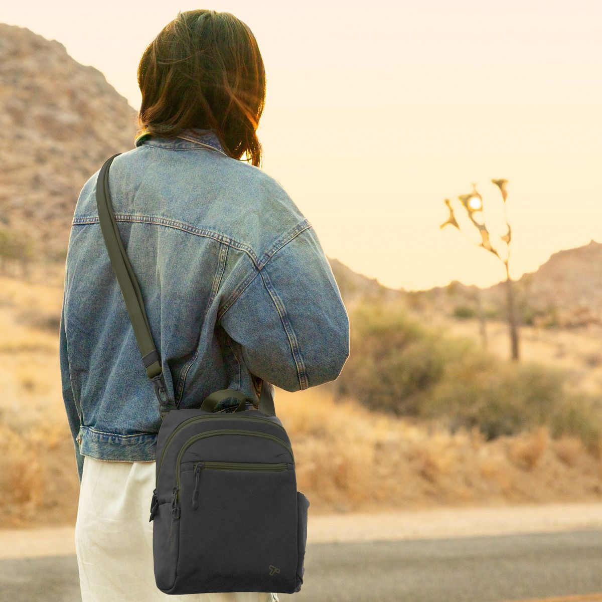 Travelon Anti-theft the Voyages Tour Bag - thumbnail 2