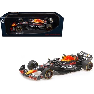 Red Bull Racing RB19 #1 "Oracle" Winner F1"Japanese GP" (2023) with Driver Limited Edition 1/18 Diecast Model Car by Minichamps - 1 of 3