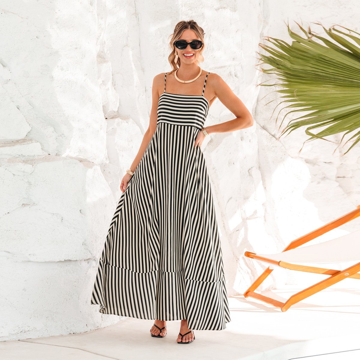 Женские платья Cupshe Women‘s Striped Spaghetti Strap Maxi Tiered Dress-M-Black&Beige — фото 2