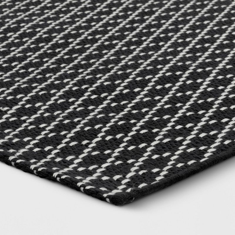 4&#39;x5&#39;6&#34; Small Diamond Area Rug Charcoal Gray - Room Essentials&#8482;, 4 of 9