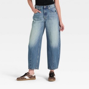 Women's High-Rise Easy Barrel Ankle Jeans - Universal Thread™ - 1 of 4