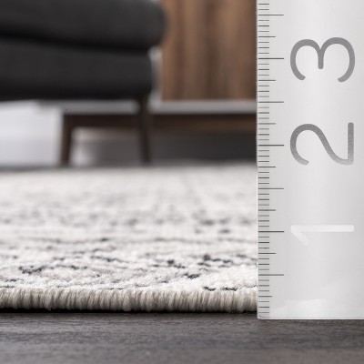 Arabella Light Grey Synthetic Bordered Area Rug, 4' x 6'