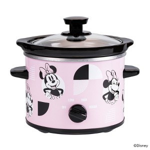 Uncanny Brands Despicable Me Minions 2-Qt Slow Cooker - 1 of 3