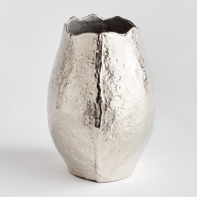 Silver Sand Cast Aluminum Decorative Table Vase