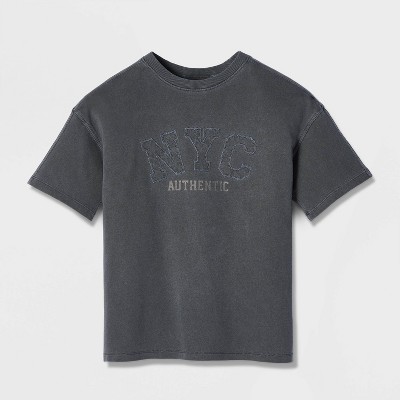 Детские футболки Cat & Jack Boys' Short Sleeve 100% Cotton Oversized NYC Embroidered Graphic T-Shirt - Cat & Jack™ Charcoal Gray M — фото 2