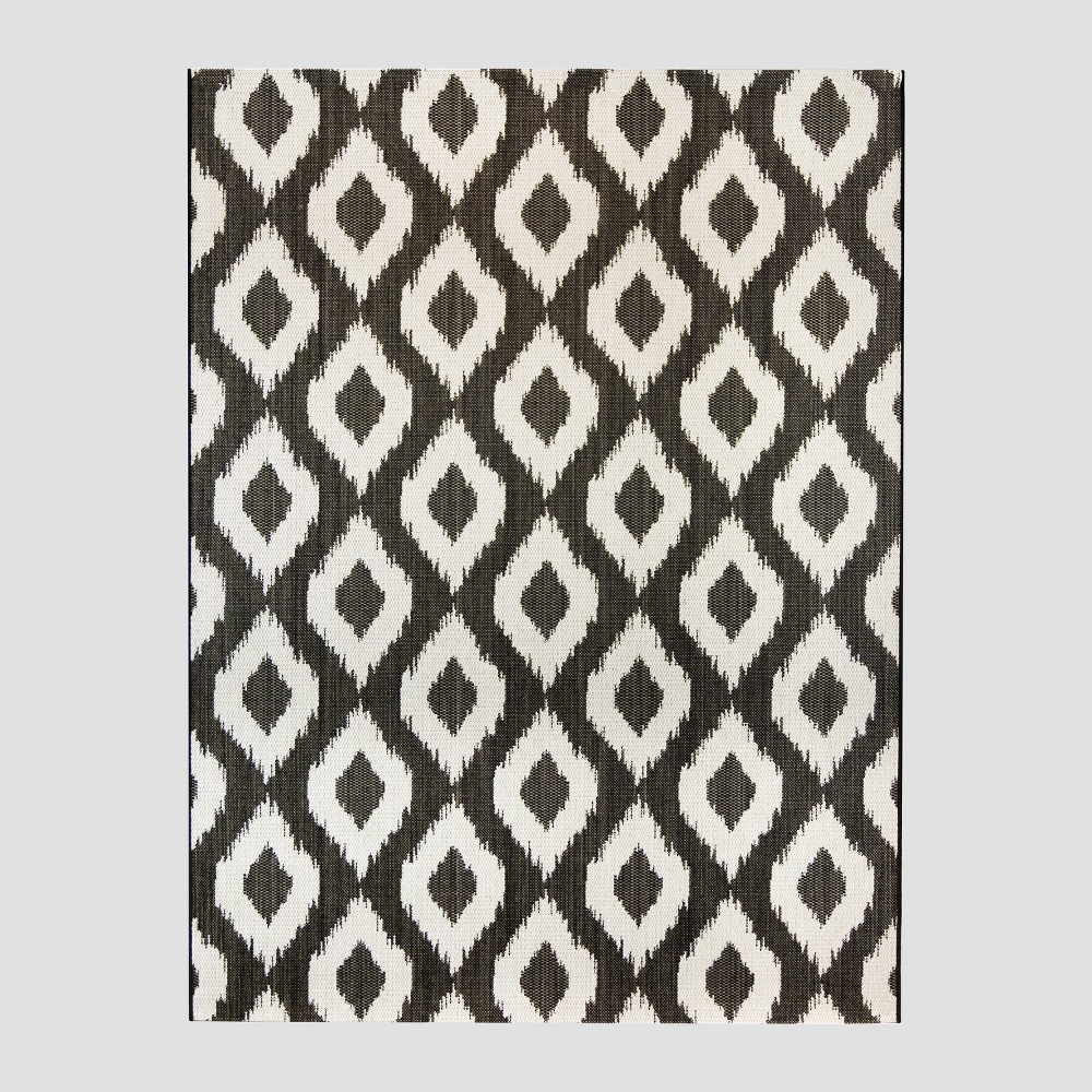 7' x 10' Diamond Ikat Outdoor Rug Black - Threshold™