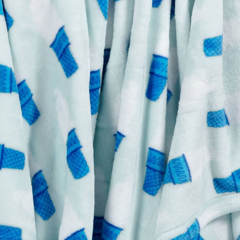 Ice Cream Printed Plush Throw Blanket Blue/White - Sun Squad&#8482;, 3 of 4