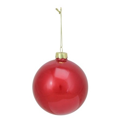 red christmas tree balls