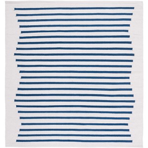 Montauk MTK313 Hand Woven Indoor Rugs - Safavieh - 1 of 4