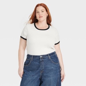 Women's Short Sleeve T-Shirt - Universal Thread™ - 1 of 3