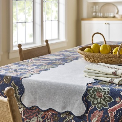 Scallop Table Runner - Thumbnail 2