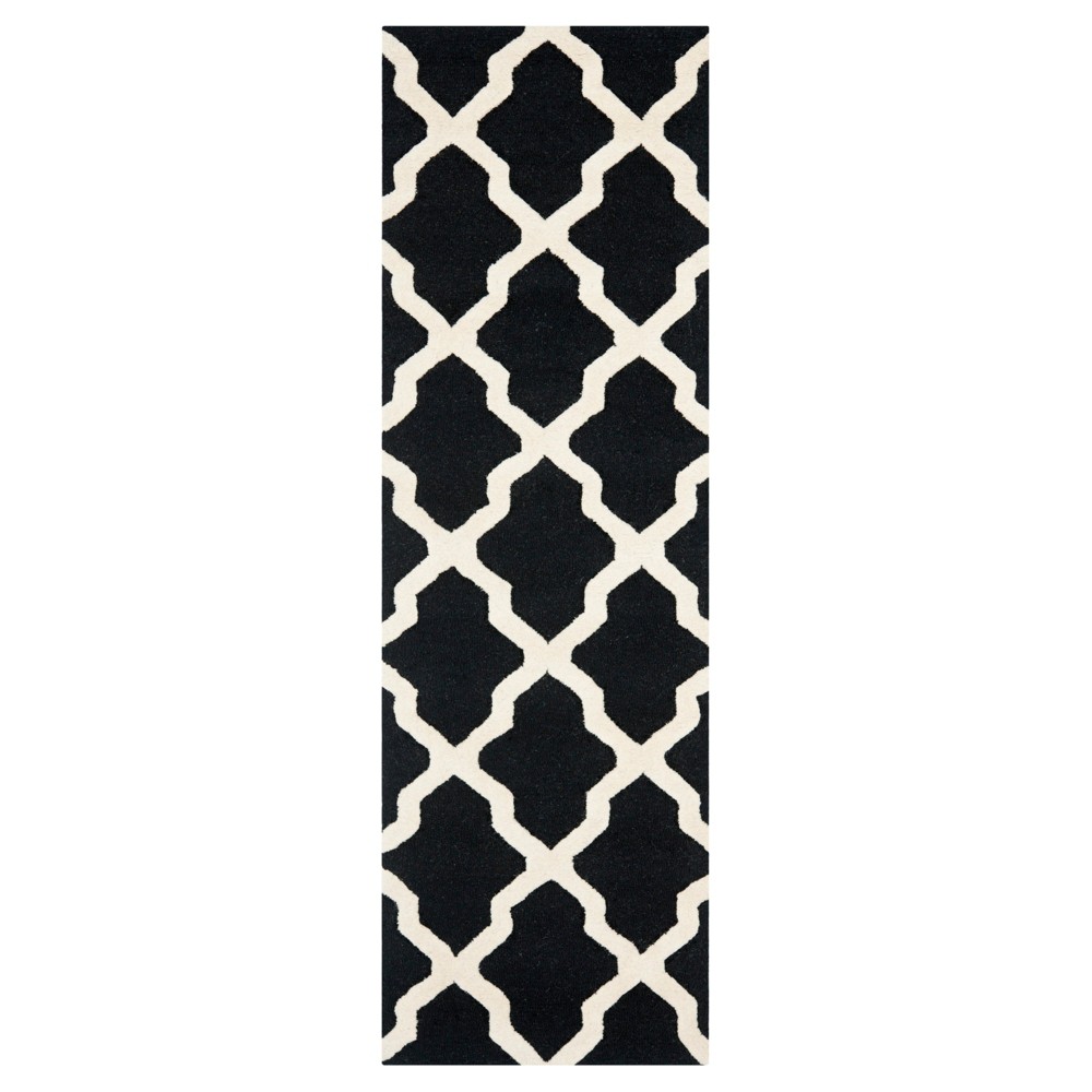 2'6inx8' Runner Maison Tetured Rug Black/Ivory - Safavieh