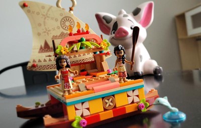 Moana's Wayfinding Boat 43210 | Disney™ | Buy online at the Official LEGO®  Shop US