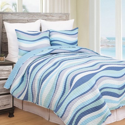 Seawaves Blue and Light Blue Reversible Microfiber Full Quilt Set