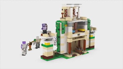 LEGO Minecraft The Iron Golem Fortress 21250 Building Toy Set, Playset  Featuring a Crystal Knight and Golden Knight, A Fortress and a Giant Golem